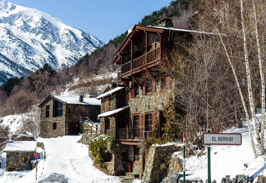 A cozy building in El Sarret, Andorra